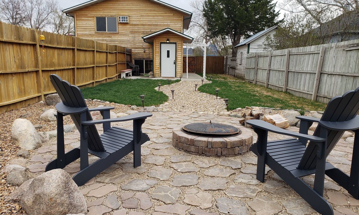 Pukwana House | 1 bdrm, duplex, pup friendly, private fenced in yard, no pet fee!