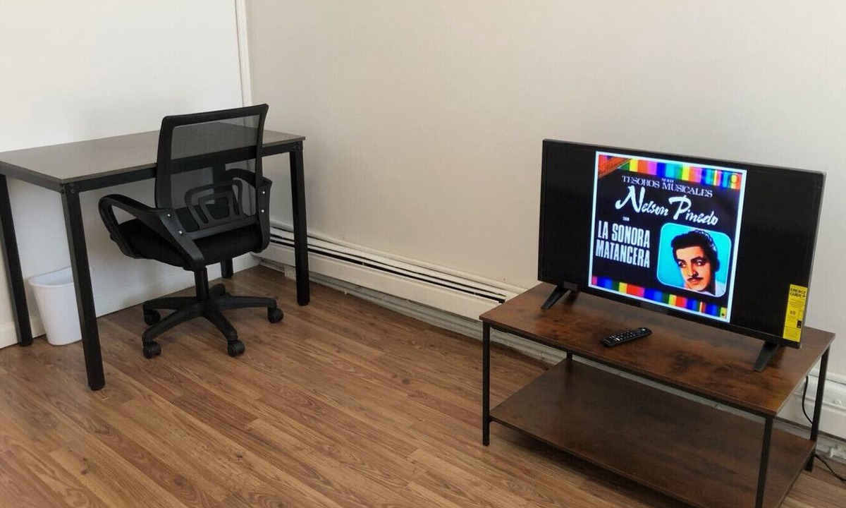 Perth Amboy Apartment | 1-bedroom apartment, private entrance, MetLife Stadium 35 minutes