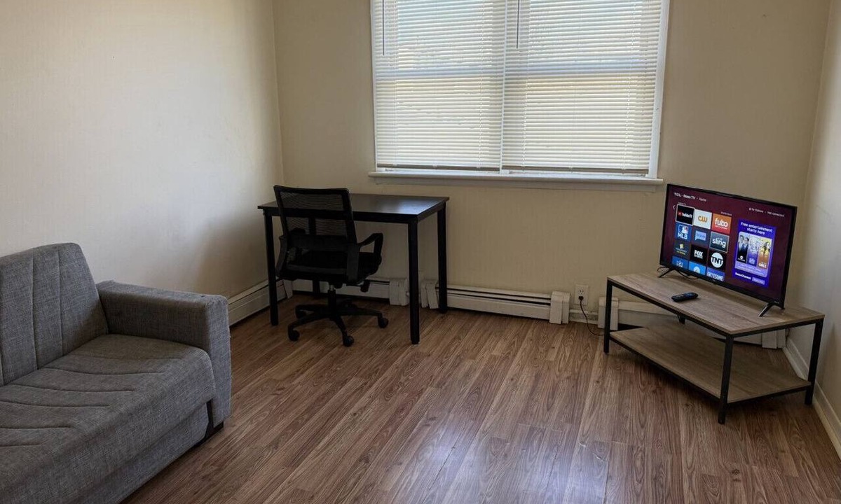 Perth Amboy Apartment | 1-bedroom apartment, private entrance, MetLife Stadium 35 minutes