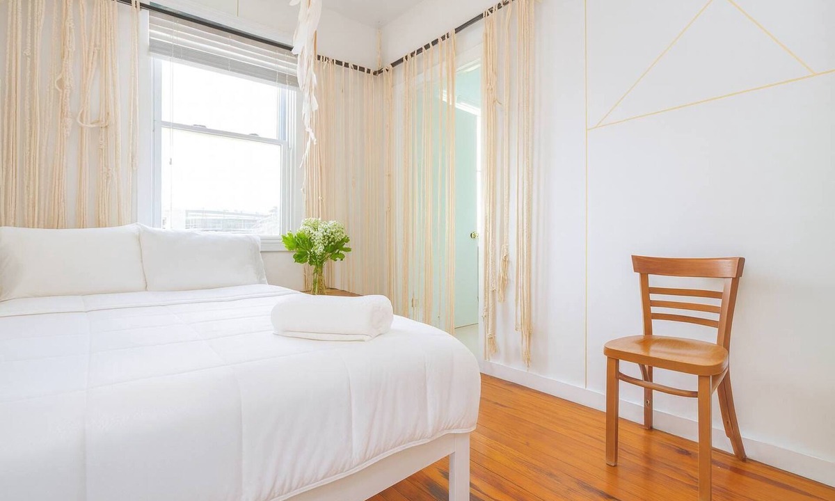 Queens Apartment | 1 BLK from the Beach! The High Tide Studio #1