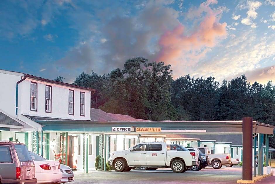 Emporia Hotel | 1-Star Hotel ∙ Knights Inn Emporia