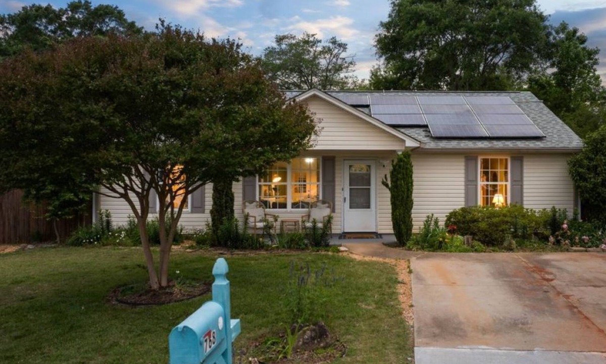 Duncan House | 10 Min to Tyger River Park - Hot Tub - Fire Pit