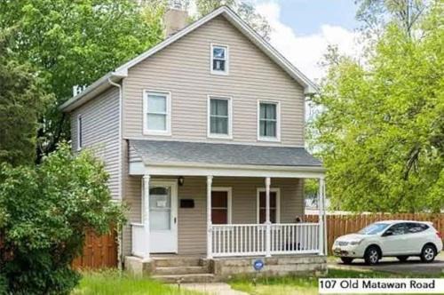 Morgan House | 107 Quaint Renovated Single Family 3 Bdrm House