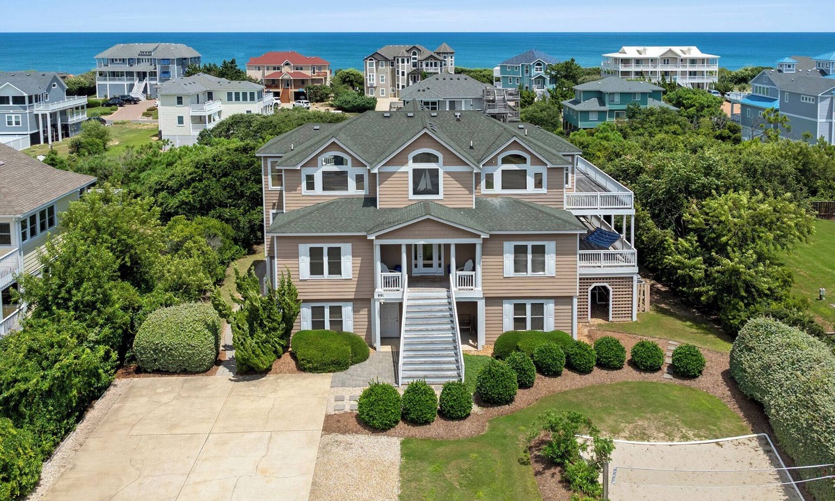 Whalehead Beach House | 10BR | Private Pool | Hot Tub | Elevator