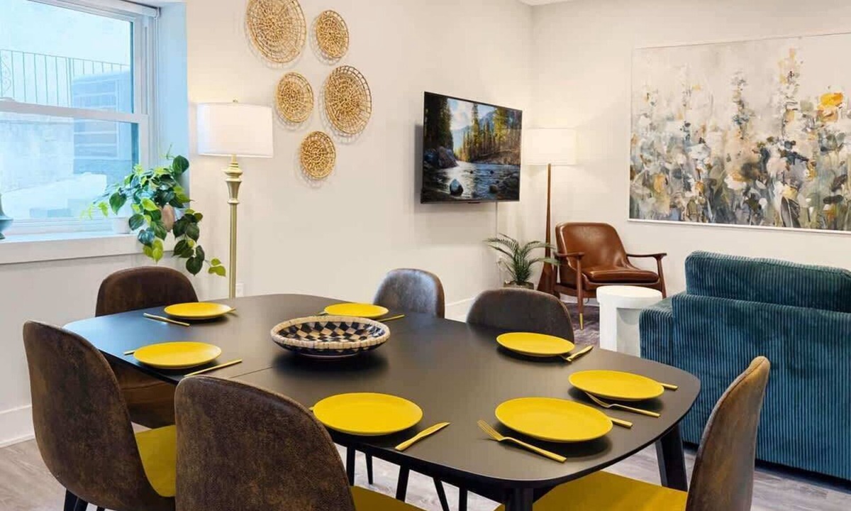Conshohocken Apartment | 1500 ft² Space | 2 Bed 2 Bath | Large Kitchen