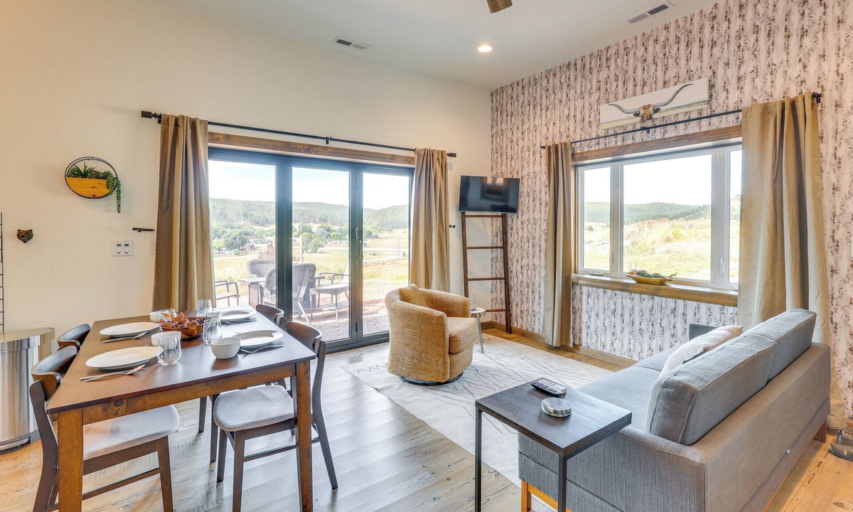 Rapid City Apartment | 17 Mi to Mount Rushmore: Rapid City Retreat!
