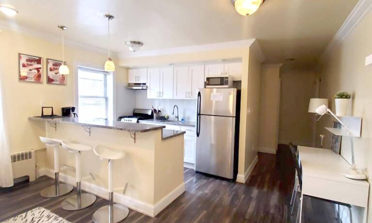 Union City Apartment | 1715 4F · Contemporary Modern Apt/Parking Avail-20Min to NYC