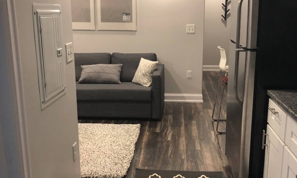 Union City Apartment | 1807 4E · Elegant 2bed Apt-20 min to Time Square/Park Avail