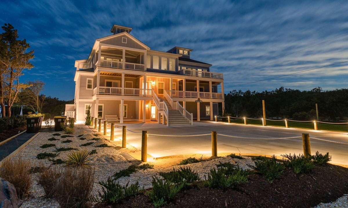 Ocean Sands House | 1920 - Captain's Corner - Corolla Retreat for 28 | Pool, Hot Tub & Theater