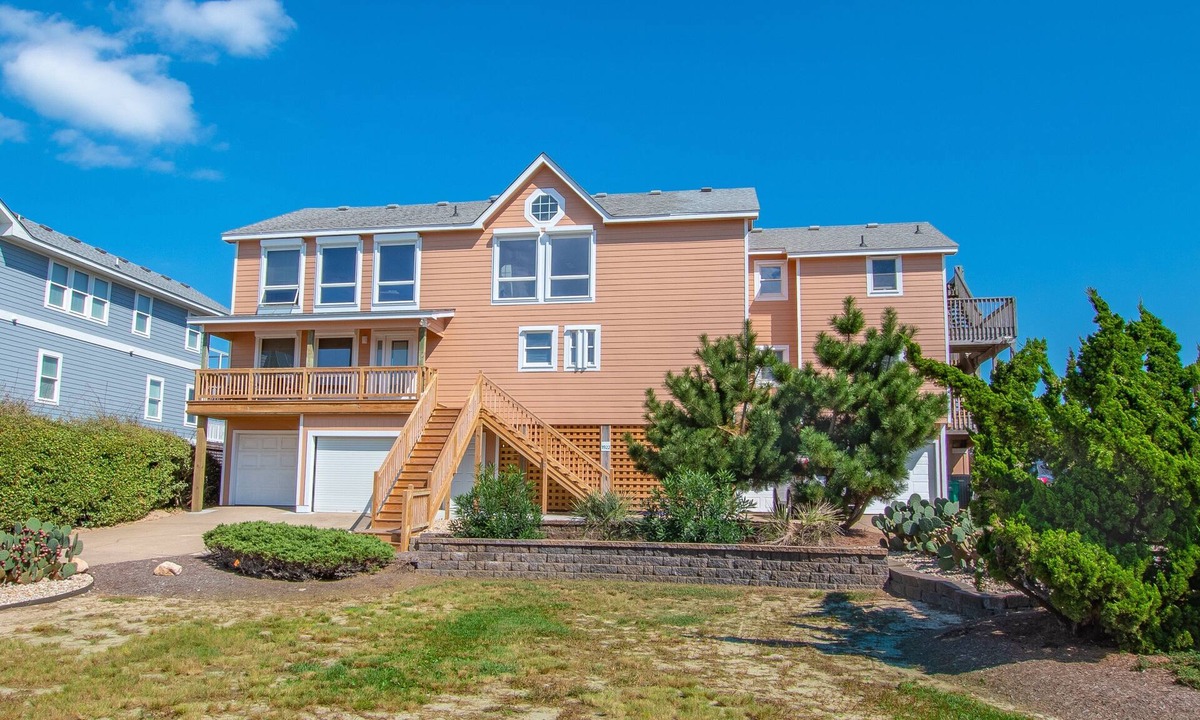 Ocean Sands House | 1922 - Salt Spray - Oceanfront Corolla Retreat w/Hot Tub & Views