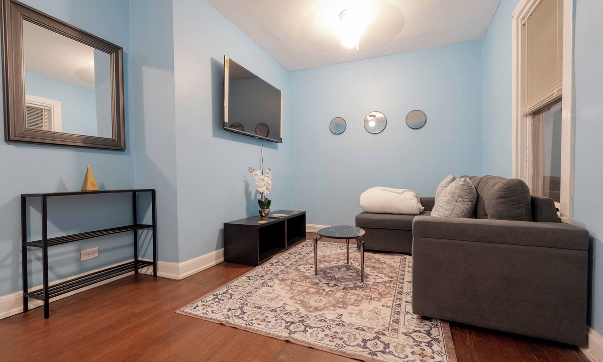 Skokie Cottage | 1BR Cottage Hideaway in Skokie, Parking Free, Near Shops and Eats