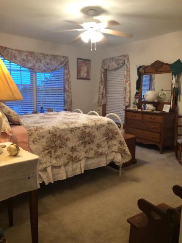 Milford Bed & Breakfast | 1st floor guest room with private full bath