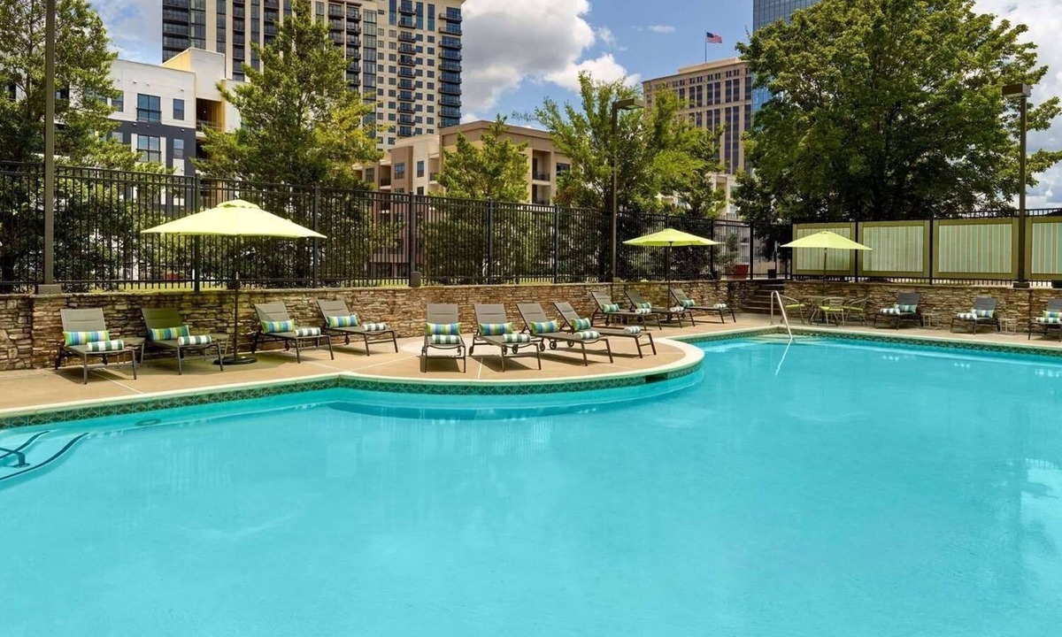 Lenox Hotel | 2 Doubles | Wyndham Atlanta Buckhead Hotel & Conference Center | Pet Friendly