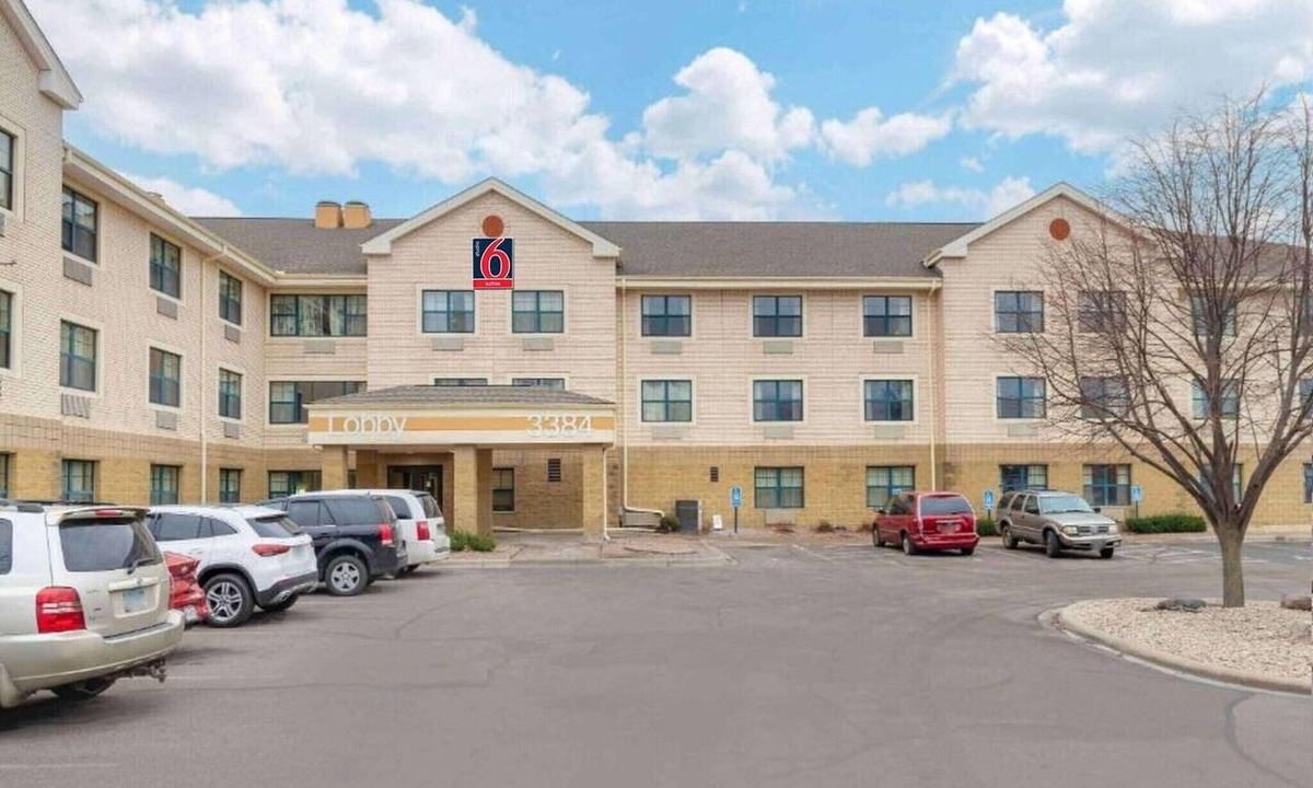 Eagan Apartment | 2 Full Beds | Non-Smoking, Kitchen