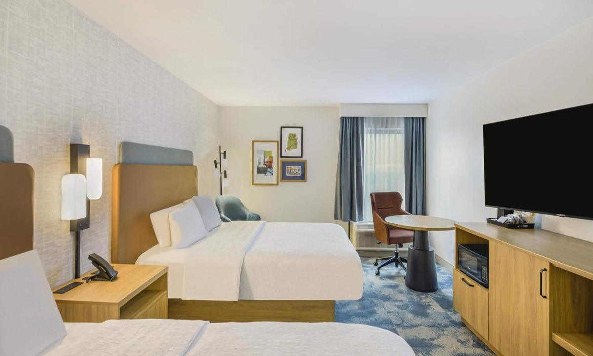 Huntsville Hotel | 2 Inviting Rooms in Huntsville w/Free Breakfast | Fern Bell Park - 1.2 miles