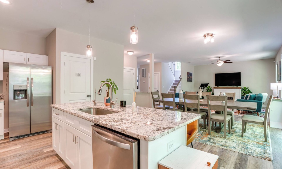 Lakeside Woods House | 2 Mi to Lake Access: Pet-Friendly Bumpass Retreat!
