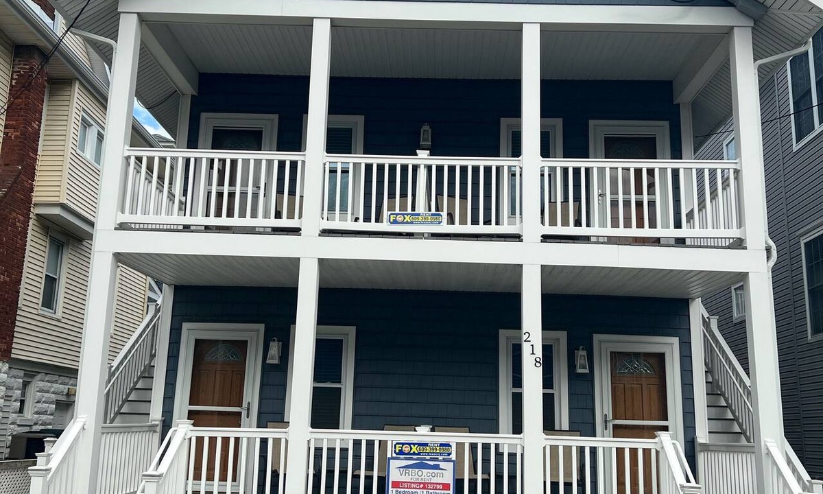 North End Condo | 2 MINUTE WALK TO BEACH IN BEAUTIFUL OCEAN CITY-FEET TO THE BEACH