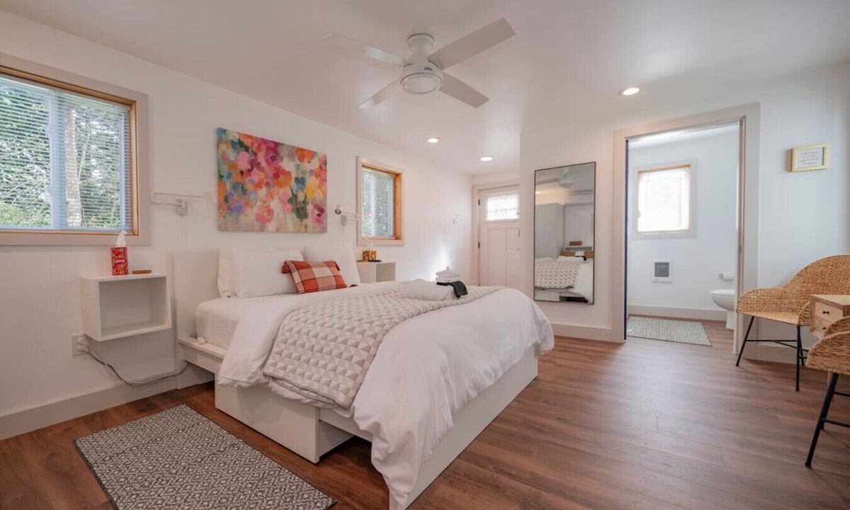Lynchburg House | 2 Queen+1 Full | 2Full Baths | Walk to LU & Shops!