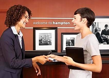 Sioux City Hotel | 2-Star Hotel ∙ Hampton Inn & Suites Sioux City South, IA