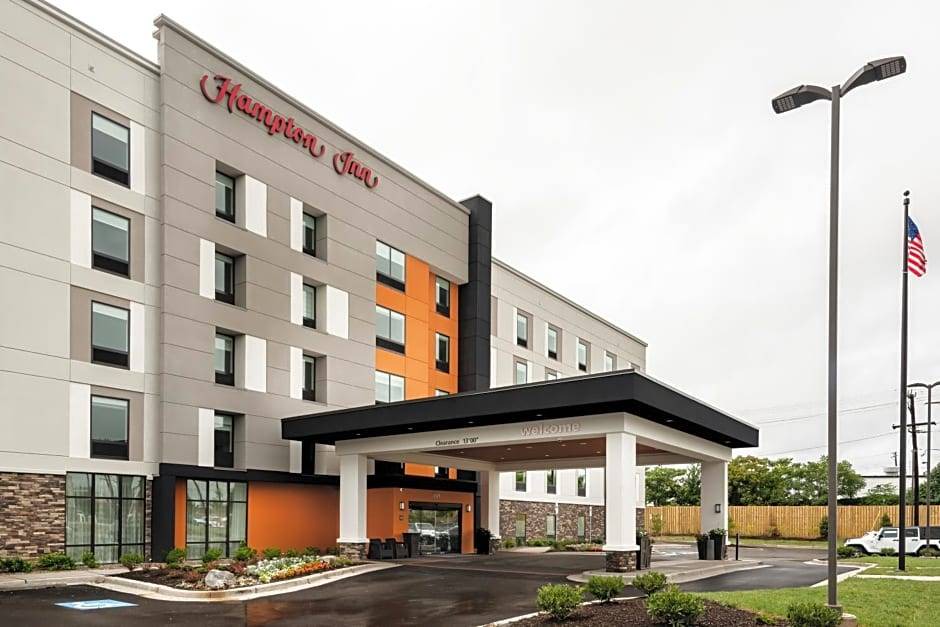 Baltimore Hotel | 2-Star Hotel ∙ Hampton Inn Baltimore Bayview Campus