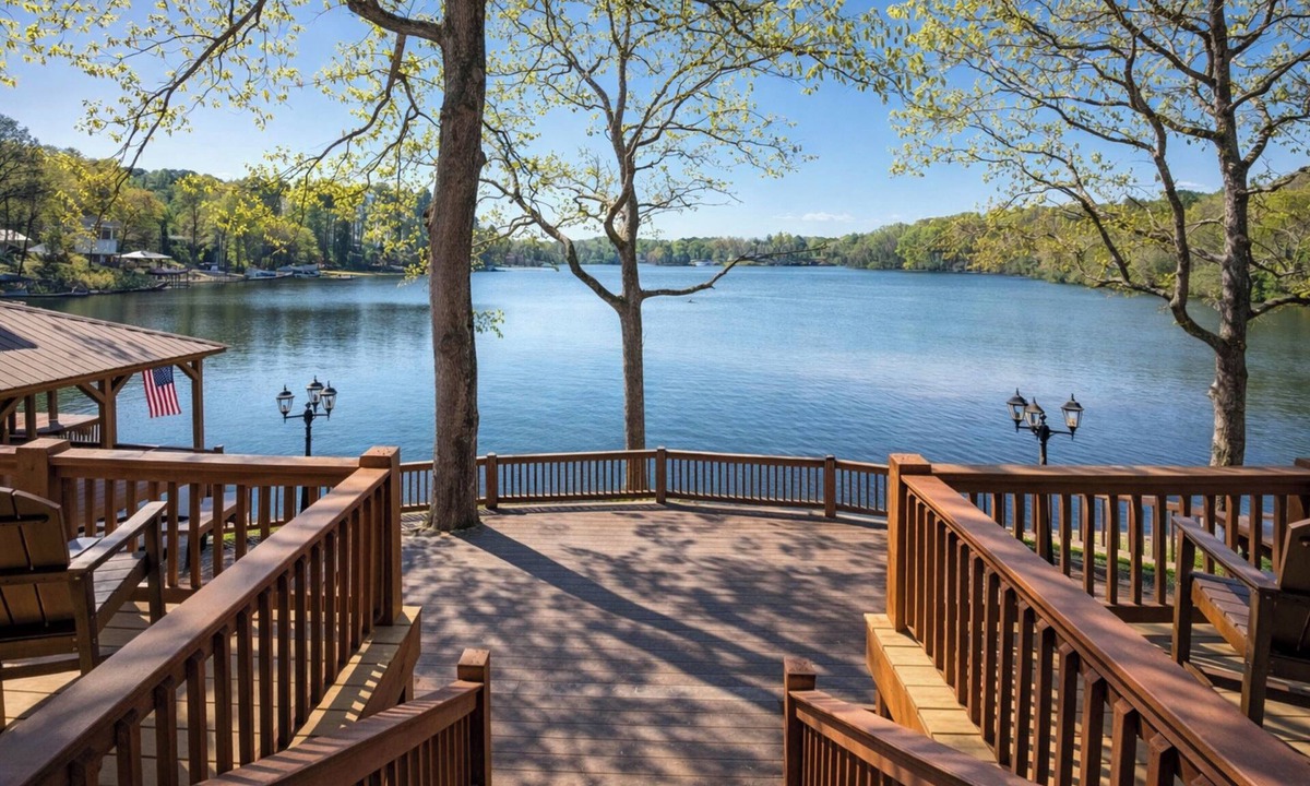 Titus House | 2-Tier Dock w/Lift! Jordan Lake Family Retreat