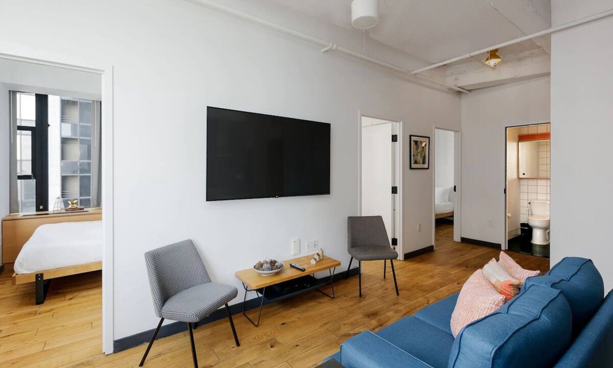 Financial District Apartment | 2 Units | Elegant Apartment w/Kitchen Near Subway | Ideal NYC Explorer's Haven