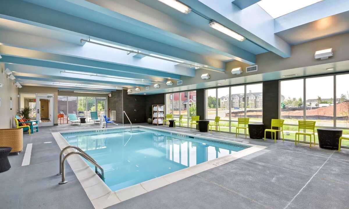 Rock Hill Hotel | 2 Units | Modern Rock Hill Suite w/Fireplace Lounge, Pool & Kitchen