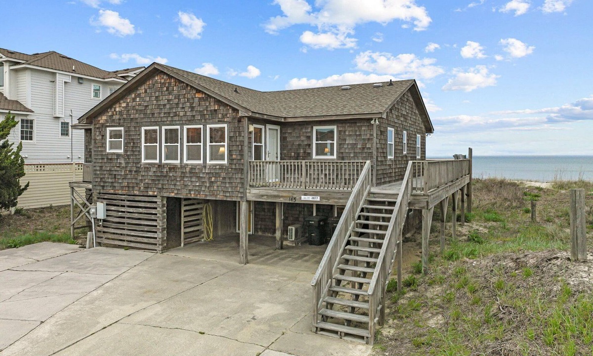 Carolina Dunes House | 2877 - Carolina Dreamin - Oceanfront Duck Escape w/Hot Tub & Views