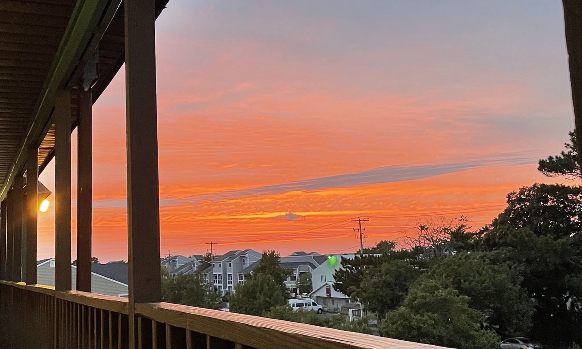 Caine Woods Condo | 2BR 2BA condo with parking, pool, walking distance to the beach & restaurants.