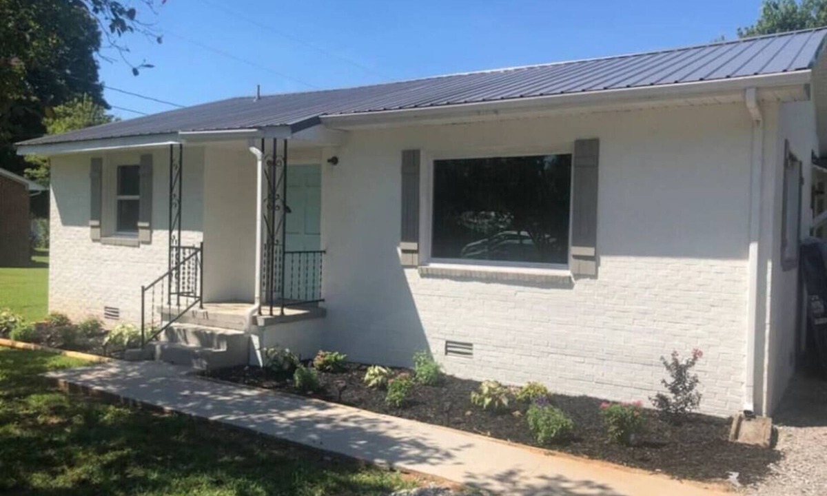 Decherd Apartment | 3 Bedroom Cozy Home Minutes from Tims Ford Lake, Way better than a hotel!