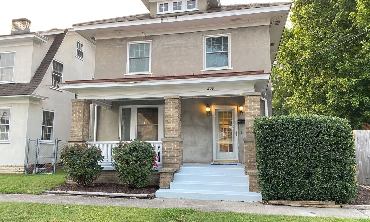 Elizabeth City House | 3-bedroom house in delightful Elizabeth City with AC