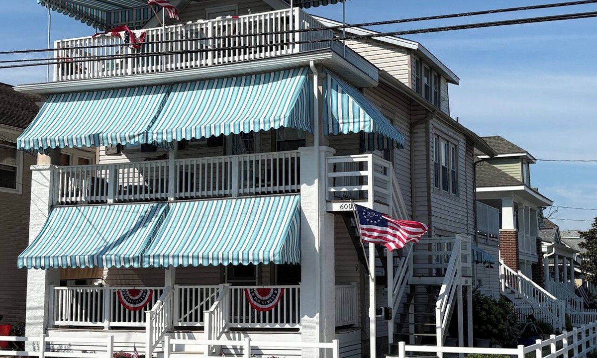 North End Condo | 3 BR, 1 Bath Condo - Off Street Parking - Accepting Bookings for Summer 2026