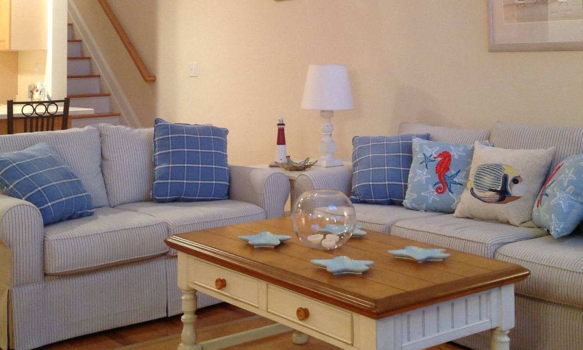 Seaside Heights House | 3 BR 2 CAR GARAGE SPACIOUS TOWNHOUSE- STEPS TO THE BEACH/BOARDWALK W/OCEAN VIEW