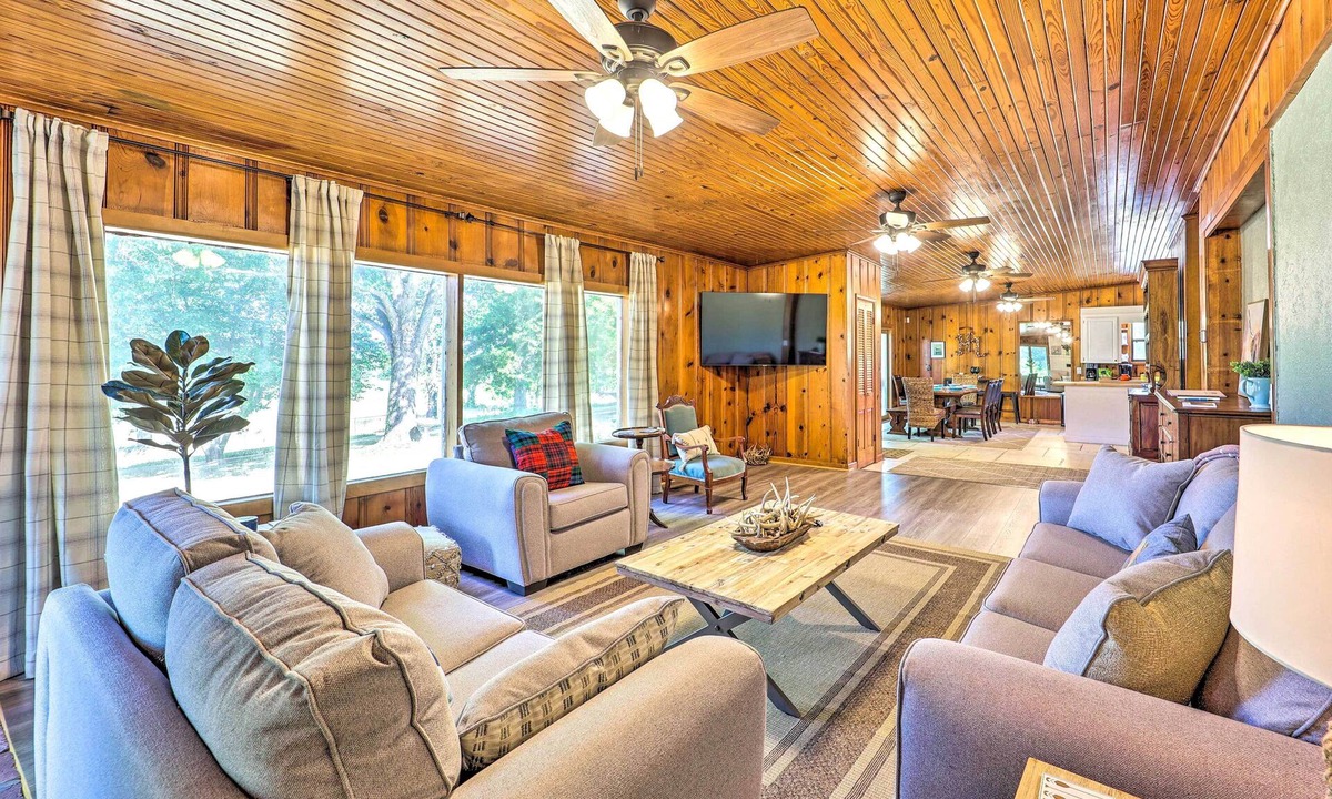 Grove House | 3-Unit Group Retreat! 2 Mi to Wolf Creek Boat Ramp