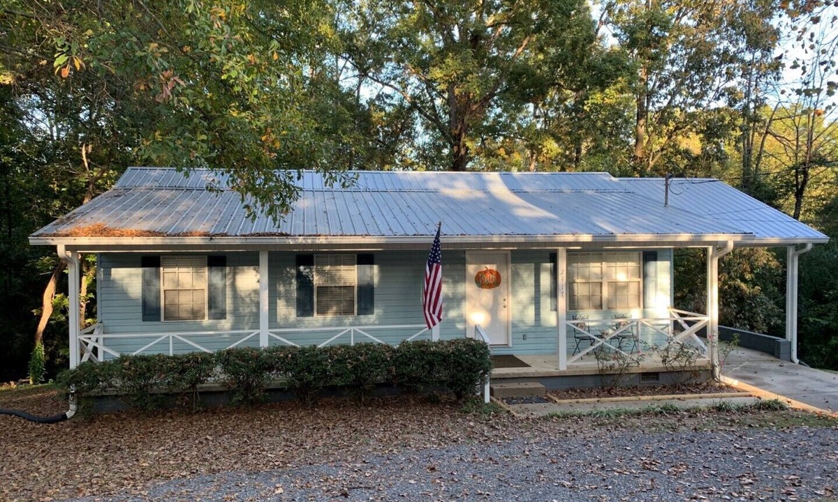 Guntersville House | 350 YARDS TO BOAT RAMP, CLOSE TO EVERYTHING