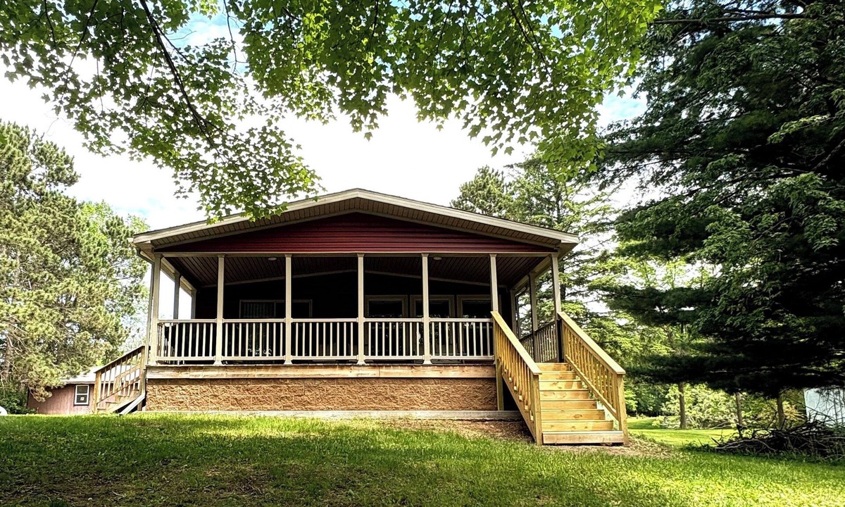 Amery Cabin | 3bdr cabin in Amery on the Apple River Flowage