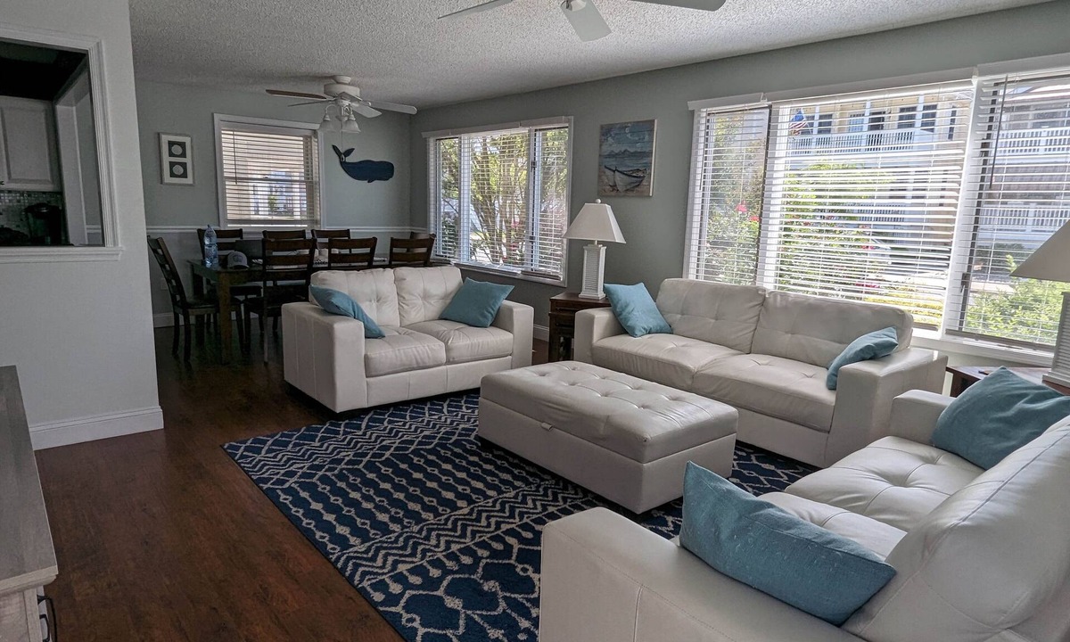 Gold Coast Condo | 3br 2ba centrally located on the island. Family-owned for over 35 years!