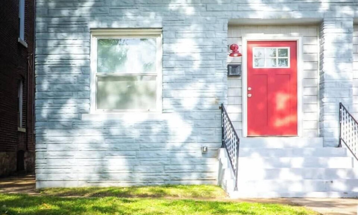 Tower Grove East House | 3BR-2BA Townhome TGE Neighborhood ABODEbucks