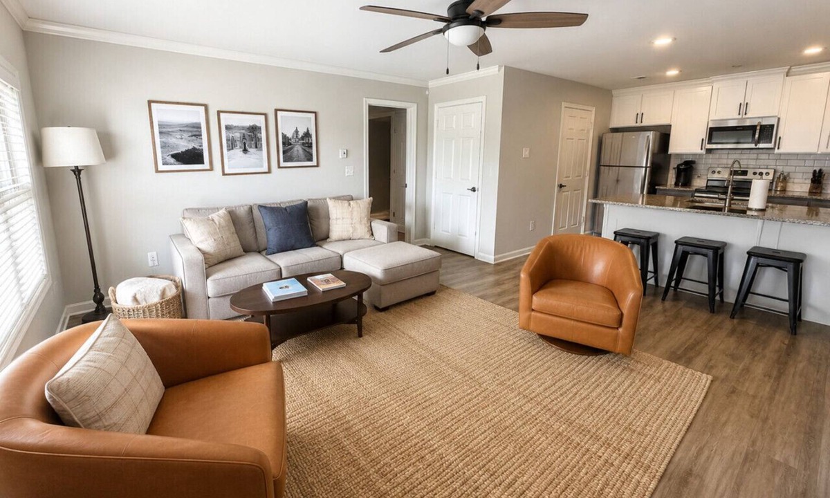 Auburn Condo | 4 bedroom condo and walk to Toomers!
