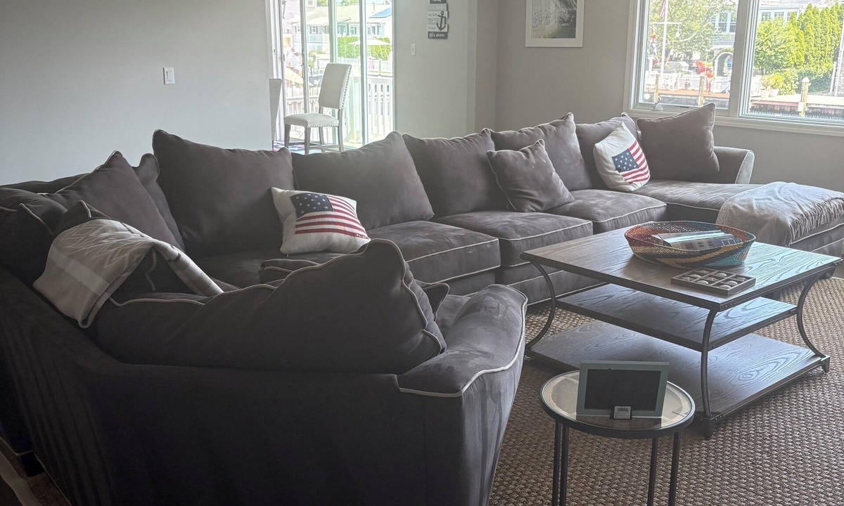 Point Pleasant House | 4-bedroom house in welcoming Point Pleasant with a double lot dock