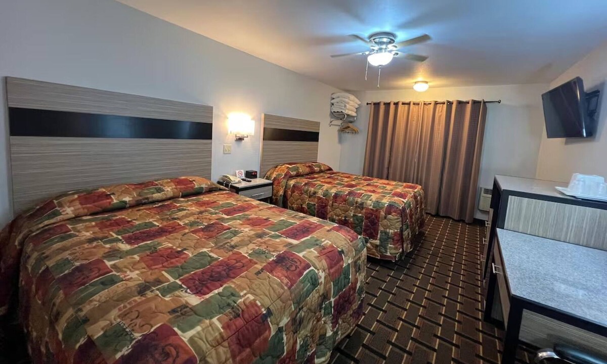 Nebraska City Hotel | 4 Family-Friendly Rooms for a Convenient Stay, w/Free Parking