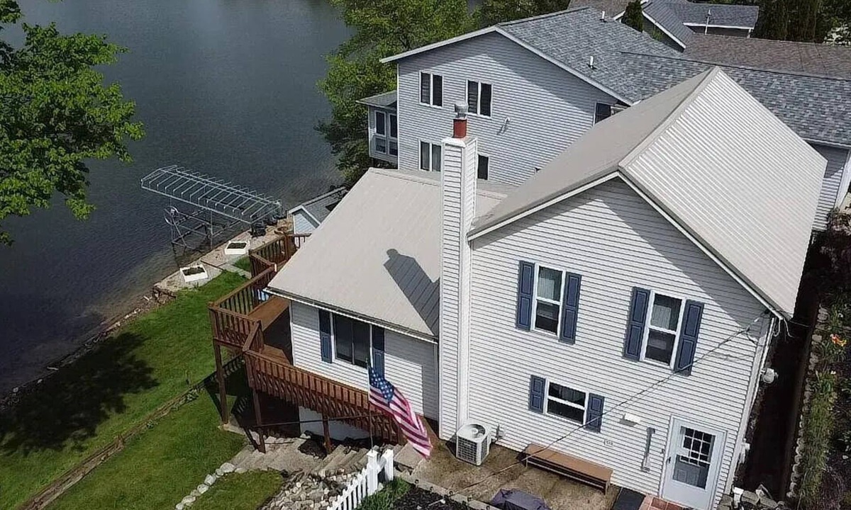 Plainwell House | 4BR Furnished Rental on Pine Lake