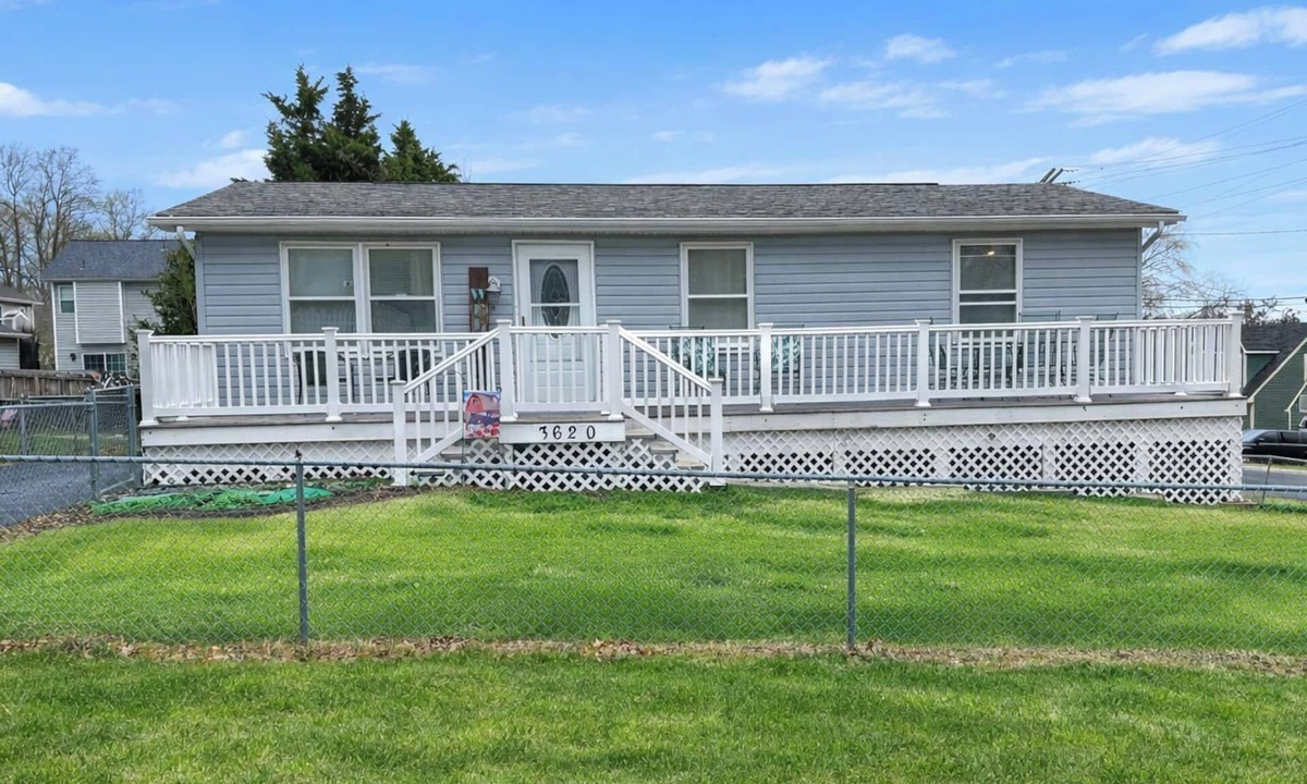 North Beach House | 4BR North beach Home w/Decks, Firepit & Game room