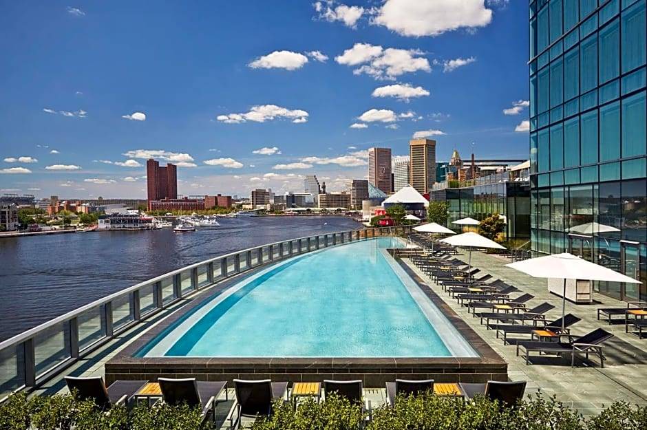 Harbor East Hotel | 5-Star Hotel ∙ Four Seasons Baltimore