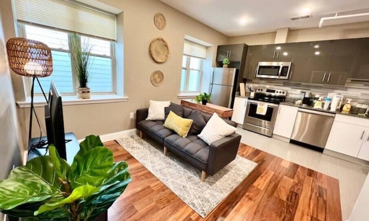 Logan Square Apartment | 501 Cozy and Comfy 1BR apartment in center city