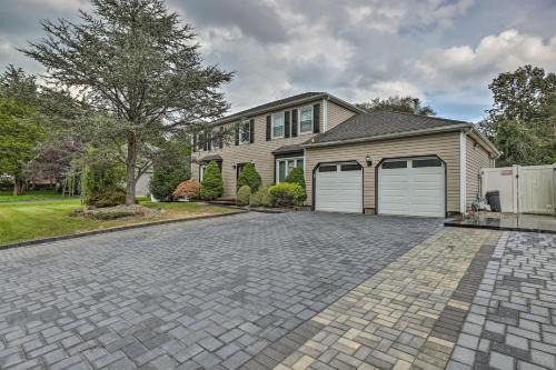 Adelphia House | 53 Mi to MetLife! Jersey Home w/Hot Tub & Pool!