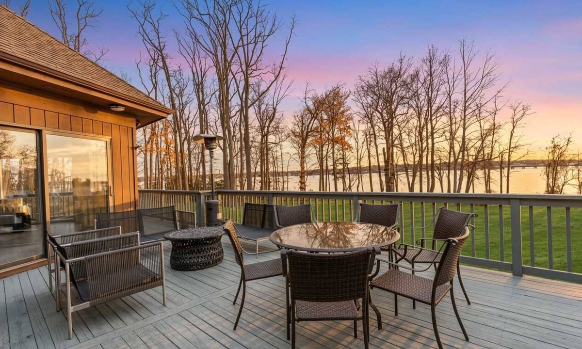 Rumson House | 5BR Riverfront Home - Private Nature Retreat