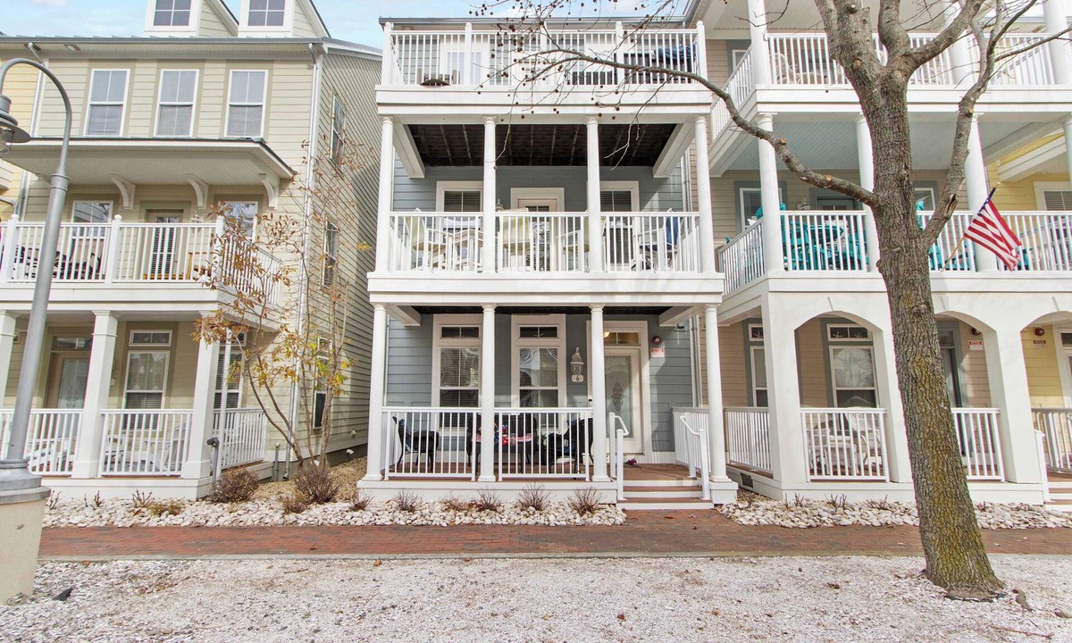 Sunset Island Condo | 6 Corner Store Ln
