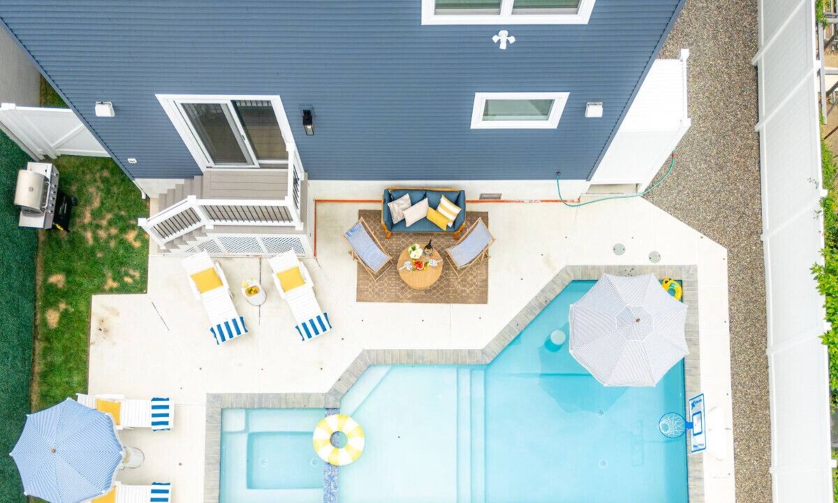 Brigantine Villa | 6BR, Heated Pool, Hot Tub, Game Room, Elevator