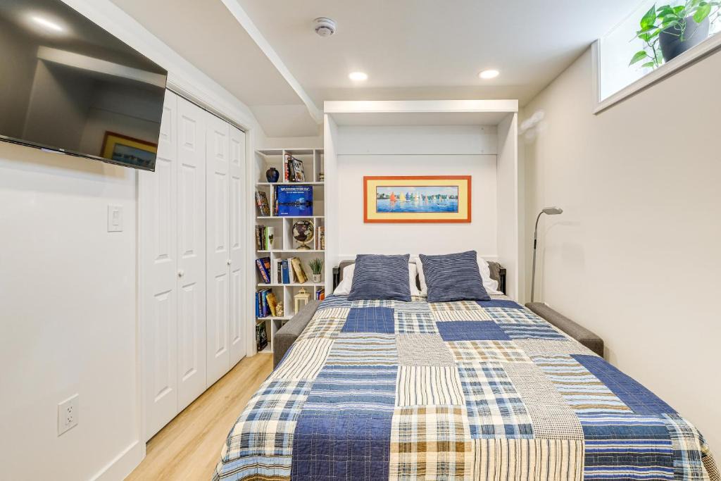 Northwest Apartment | 7 Mi to National Mall: Bright DC Studio!